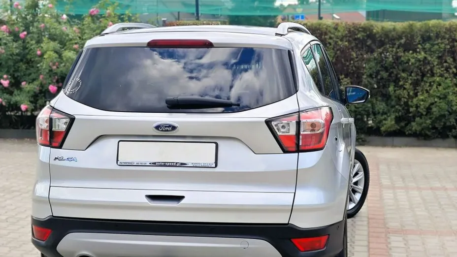 FORD Kuga -