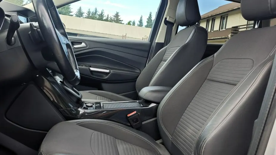 FORD Kuga -