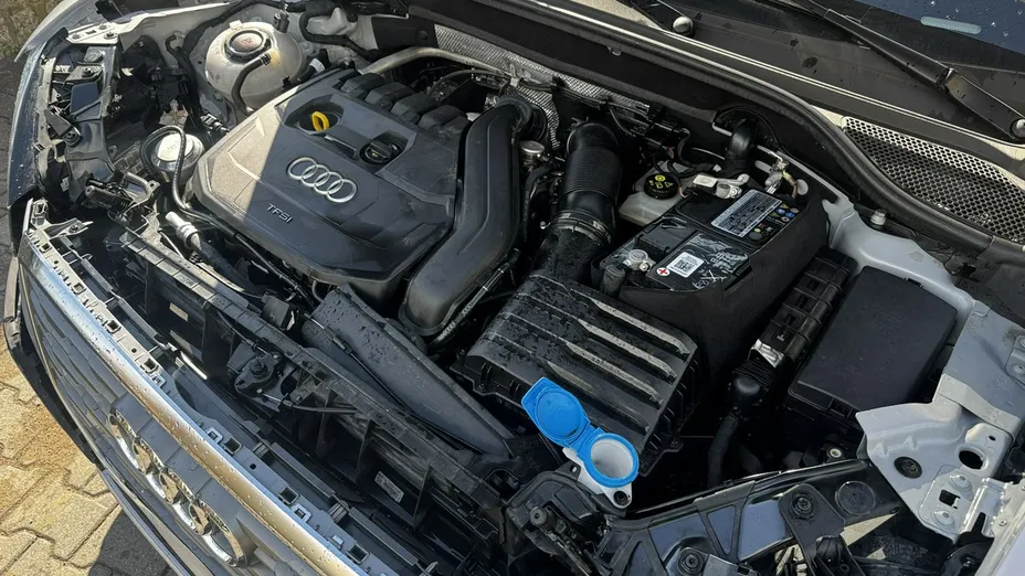 AUDI Q2 -