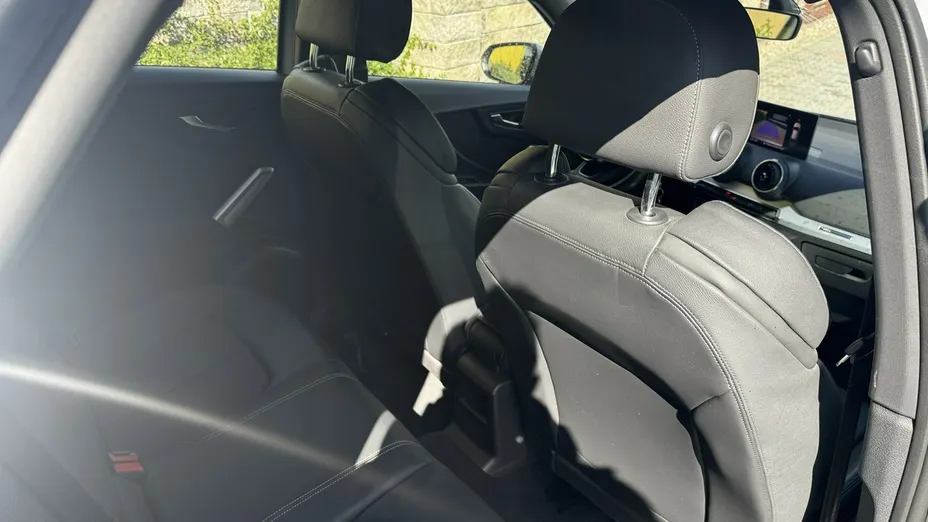 AUDI Q2 -