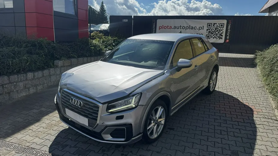 AUDI Q2 -