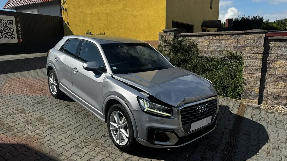 AUDI Q2 -