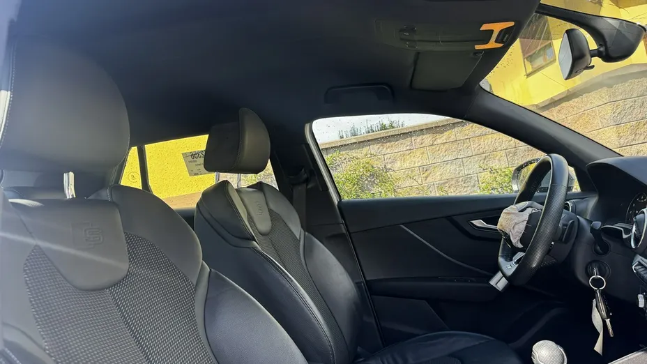 AUDI Q2 -