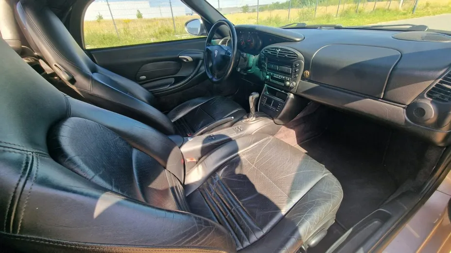 PORSCHE Boxster -