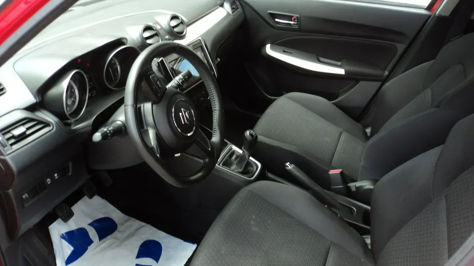 SUZUKI Swift -