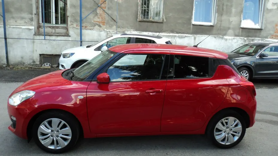 SUZUKI Swift -