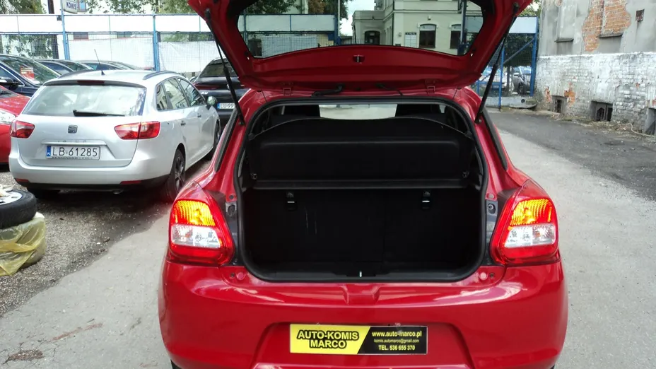 SUZUKI Swift -