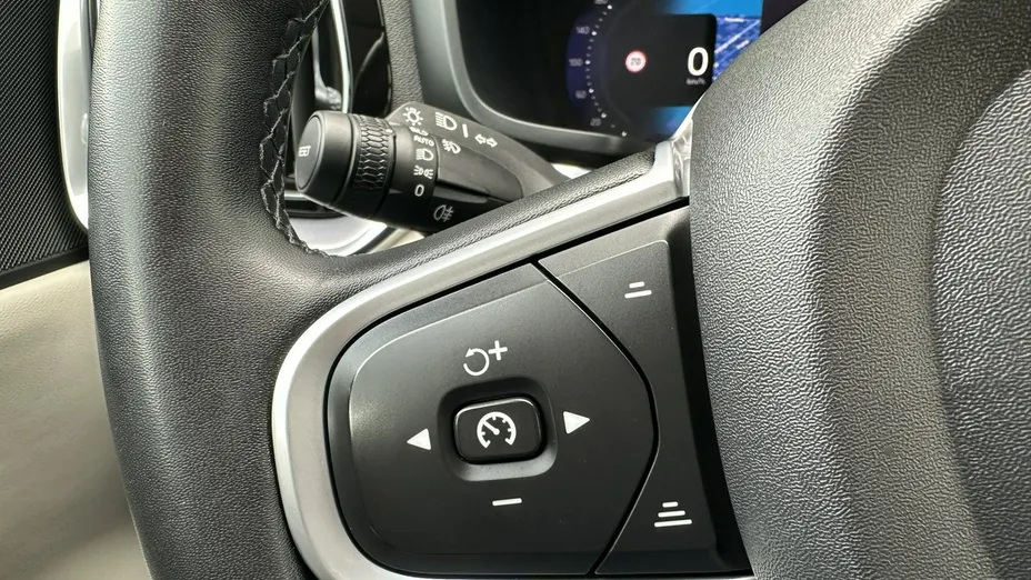 VOLVO V60 -