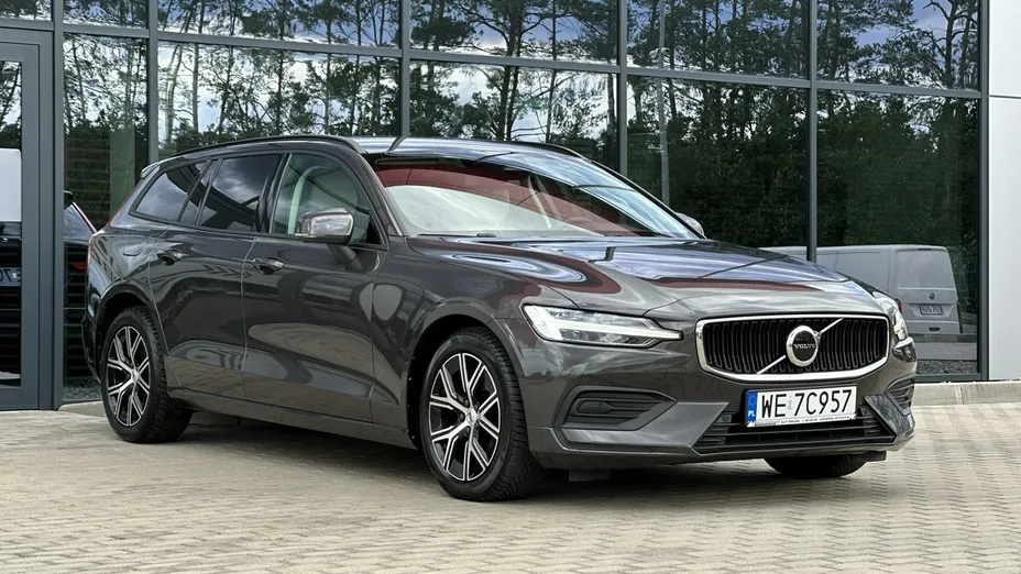 VOLVO V60 -