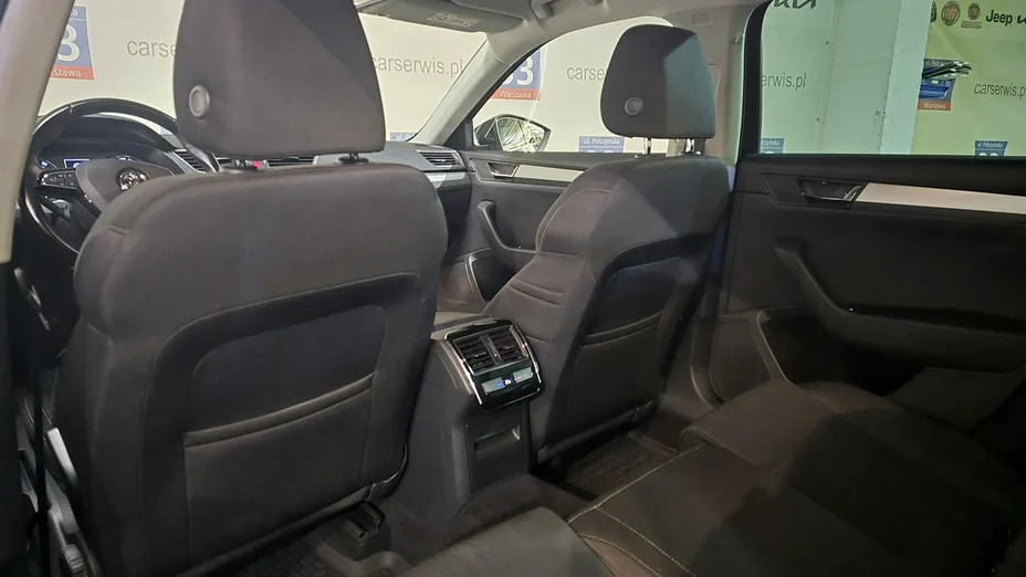 SKODA Superb -