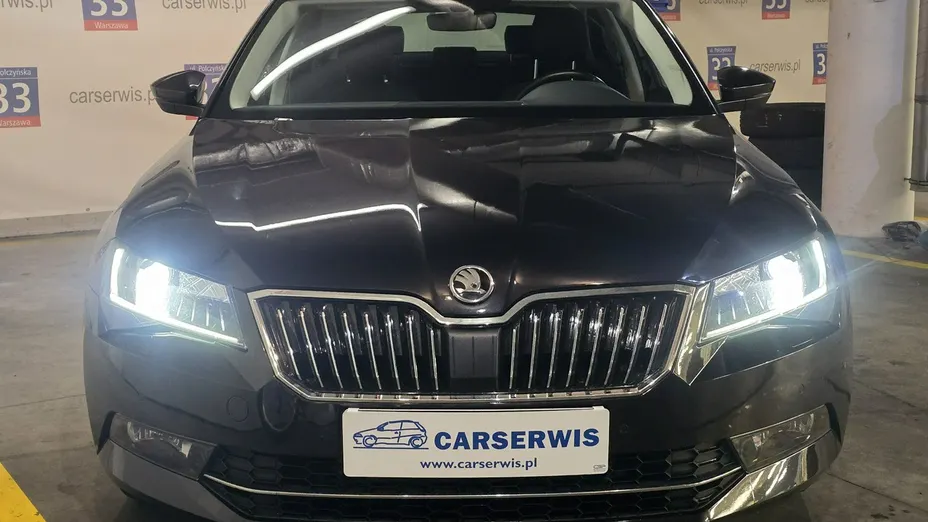 SKODA Superb -