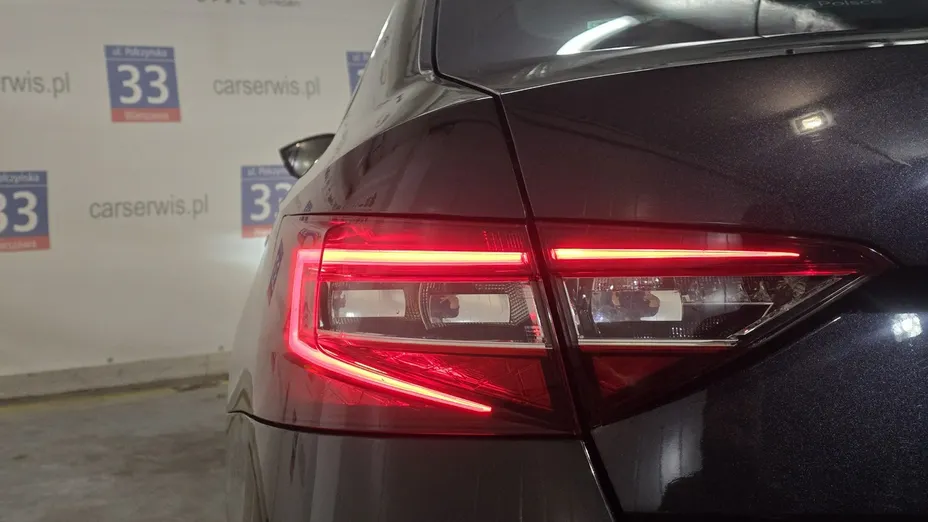 SKODA Superb -
