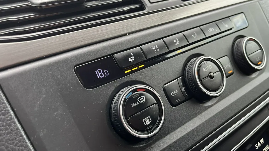 VOLKSWAGEN Caddy -