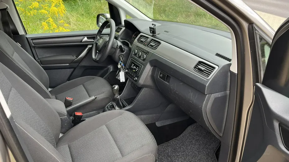 VOLKSWAGEN Caddy -