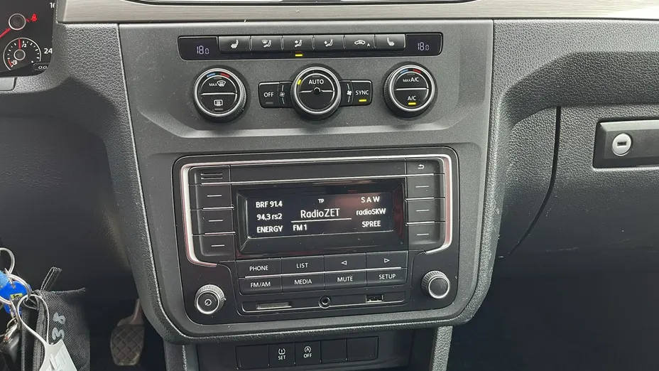 VOLKSWAGEN Caddy -
