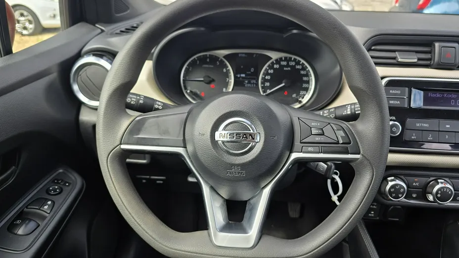 NISSAN Micra -