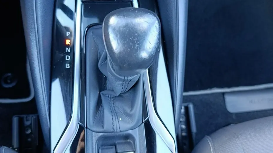 TOYOTA Corolla -