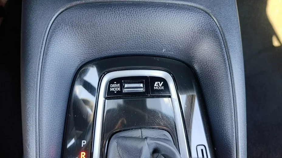 TOYOTA Corolla -