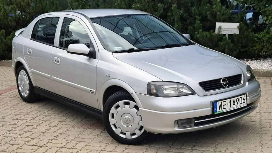 OPEL Astra -