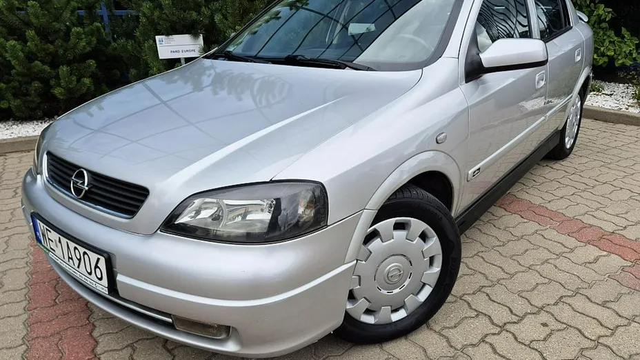 OPEL Astra -