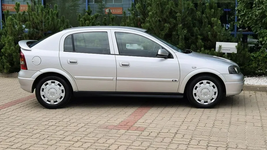 OPEL Astra -