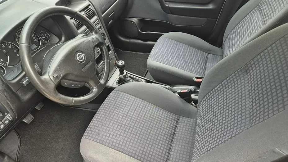 OPEL Astra -