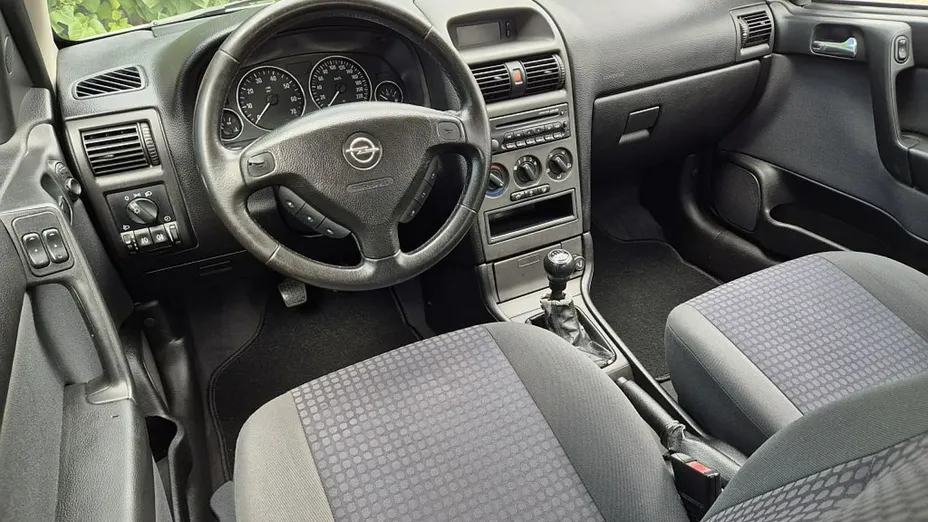 OPEL Astra -