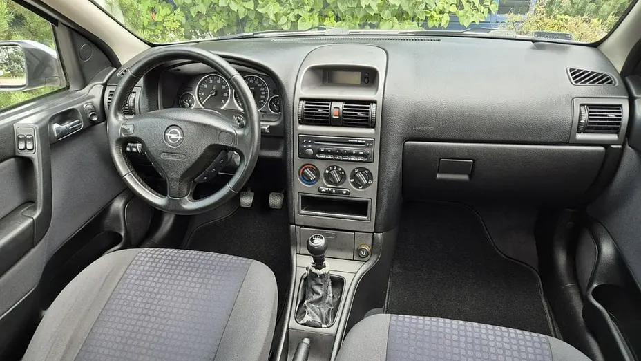 OPEL Astra -