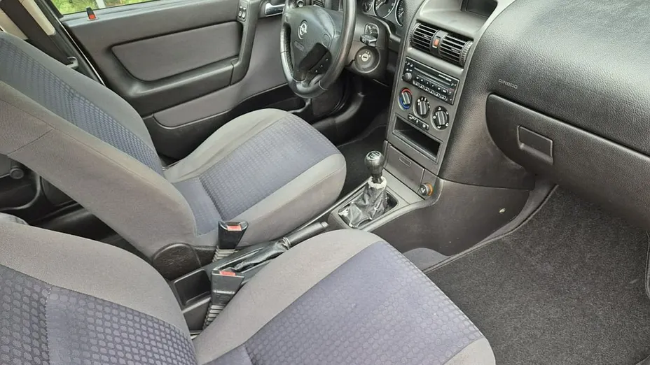 OPEL Astra -