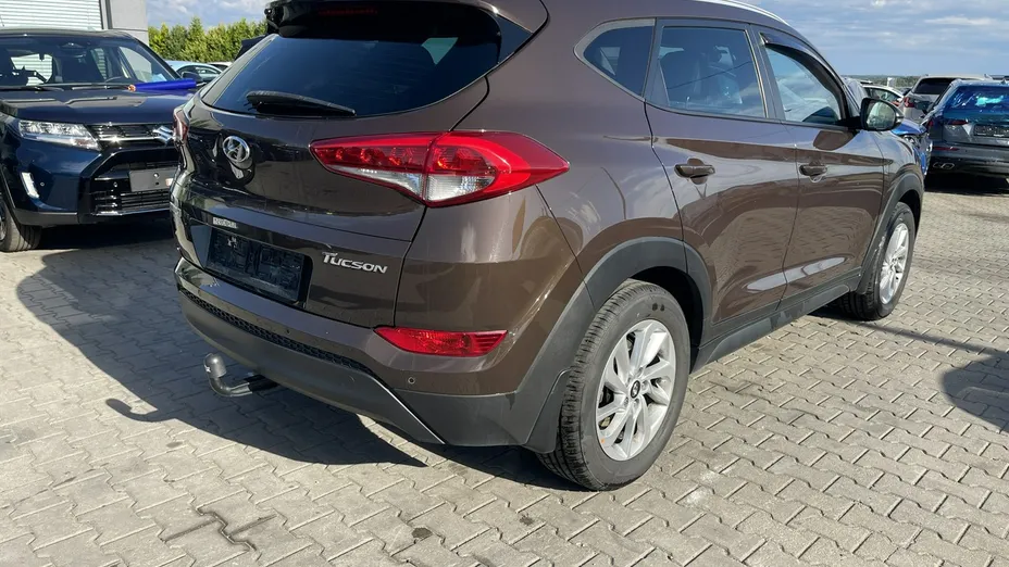 HYUNDAI Tucson -