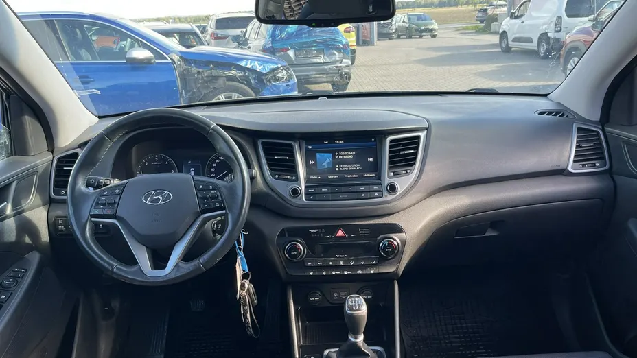 HYUNDAI Tucson -
