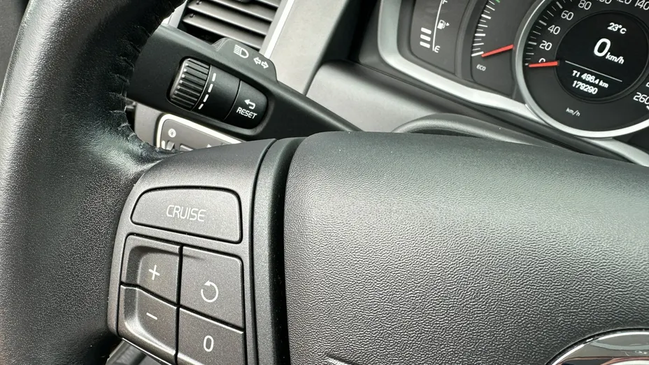 VOLVO XC60 -
