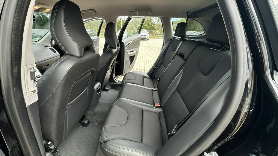 VOLVO XC60 -