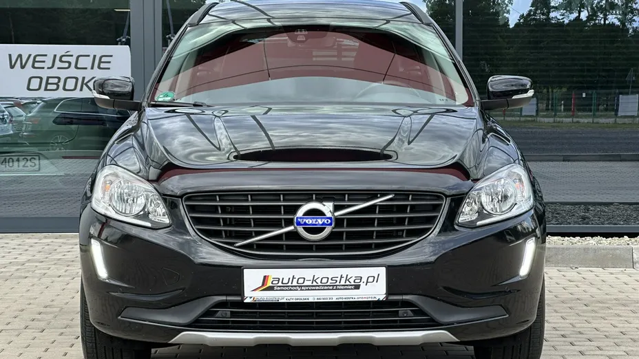 VOLVO XC60 -