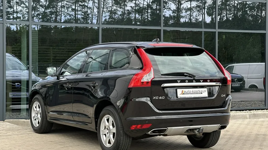 VOLVO XC60 -