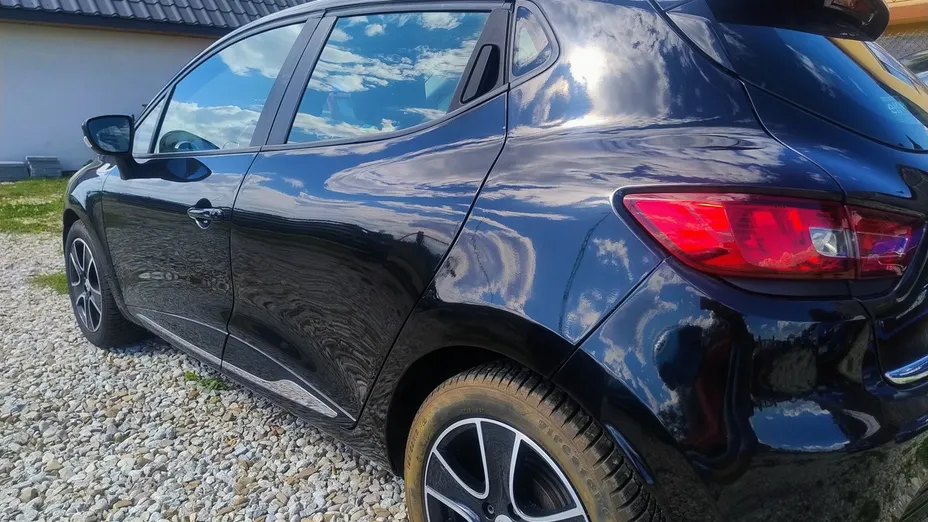 RENAULT Clio -