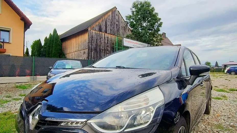 RENAULT Clio -