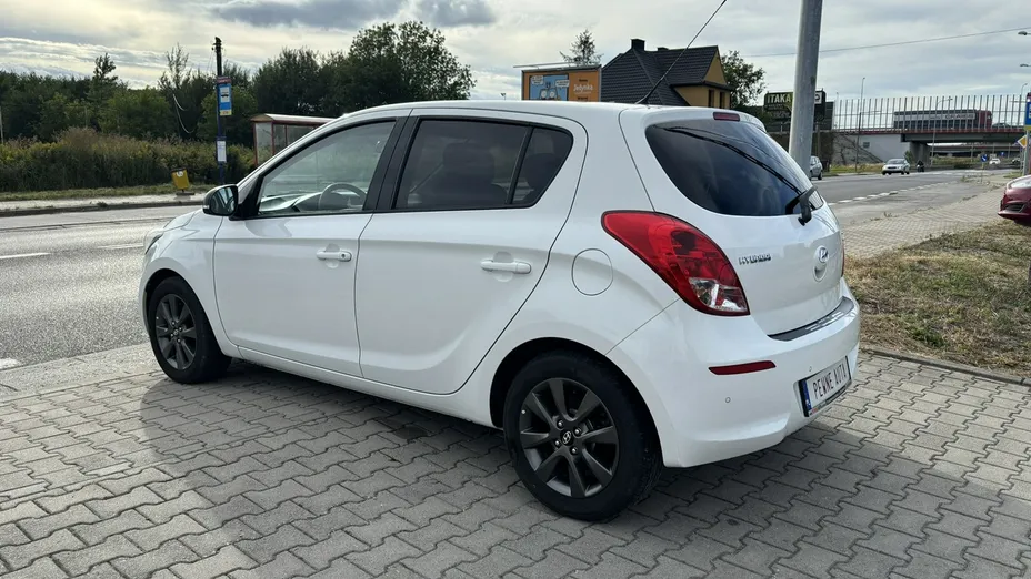 HYUNDAI i20 -