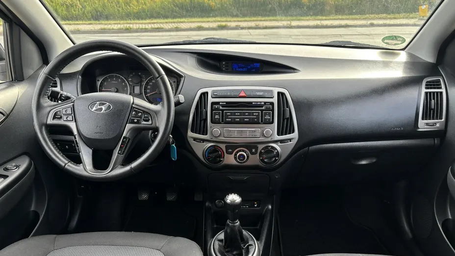 HYUNDAI i20 -