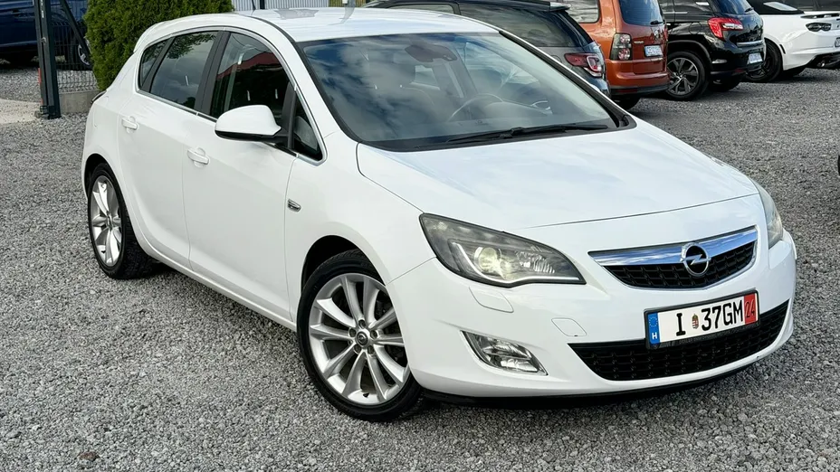 OPEL Astra -