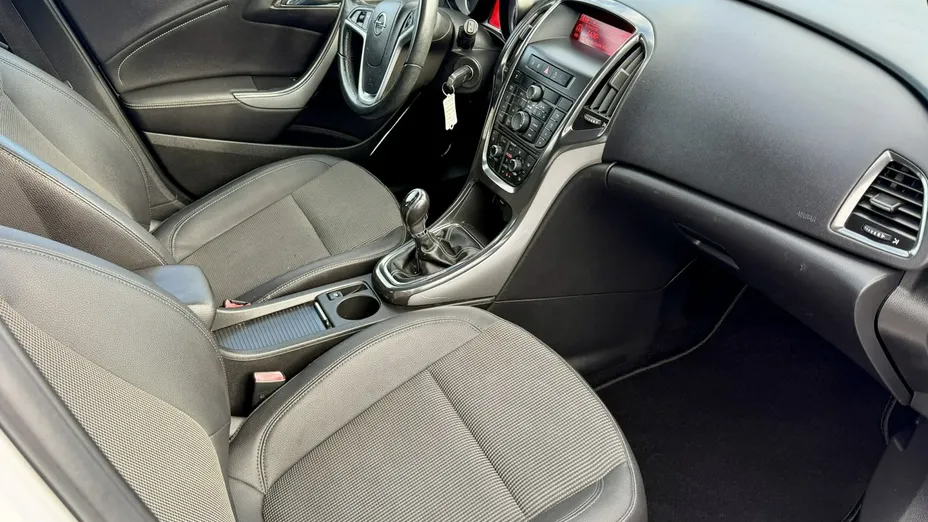 OPEL Astra -