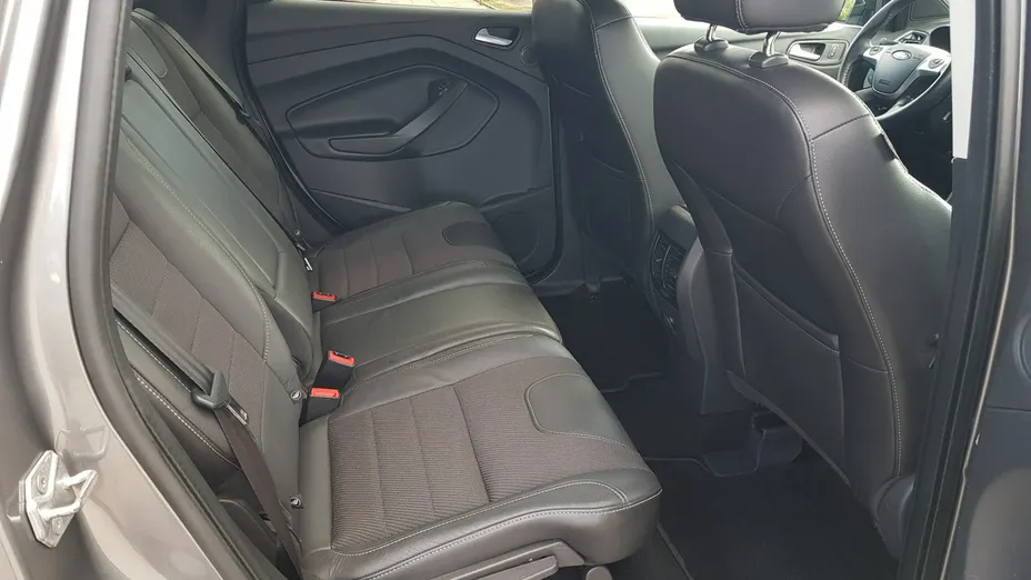 FORD Kuga -