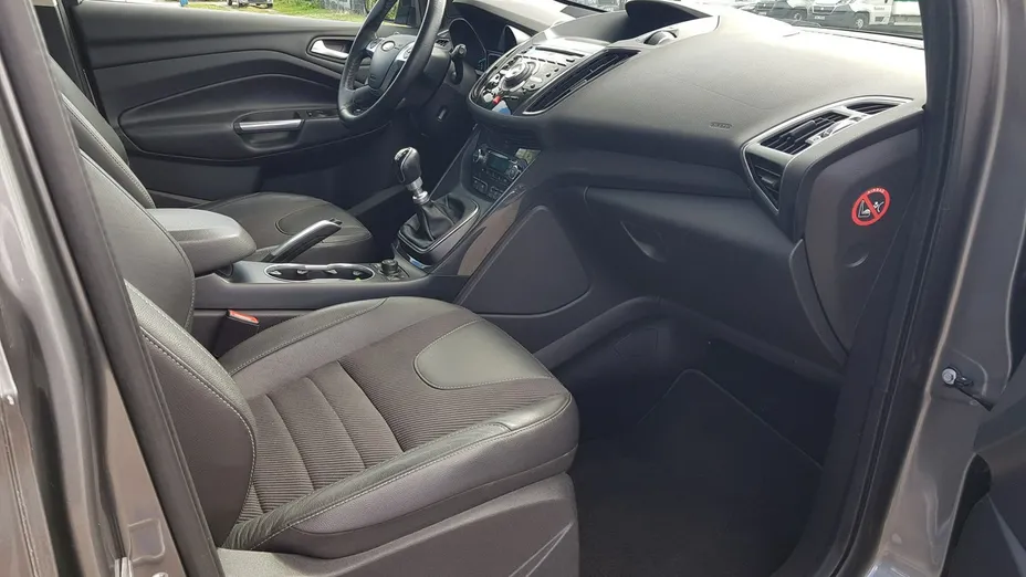 FORD Kuga -