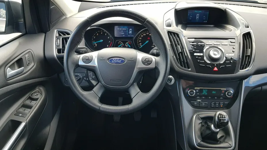 FORD Kuga -