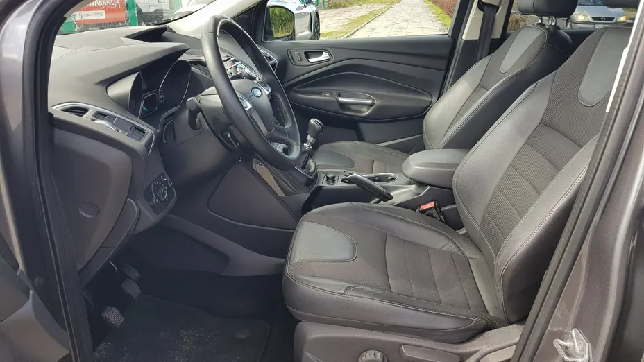FORD Kuga -