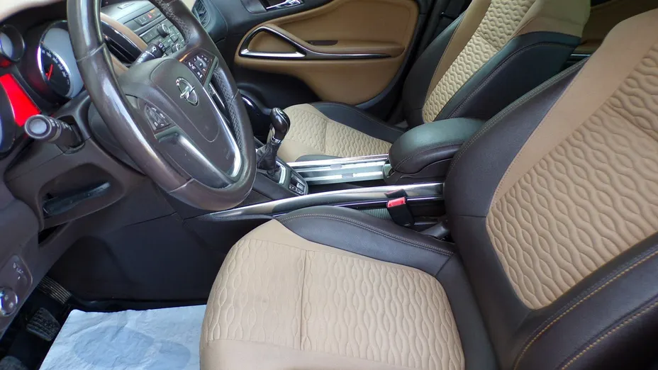 OPEL Zafira -