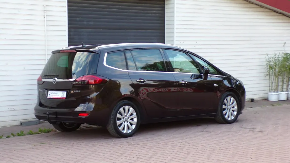 OPEL Zafira -