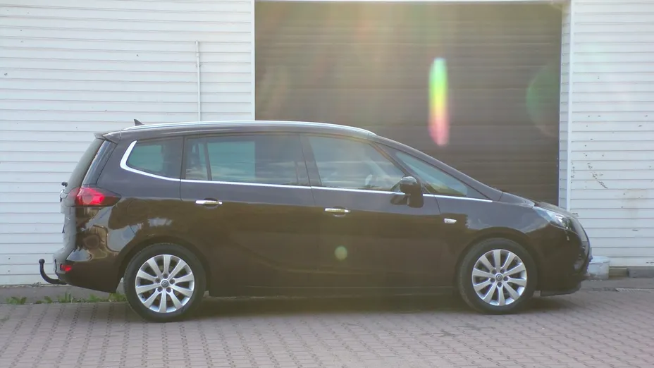 OPEL Zafira -