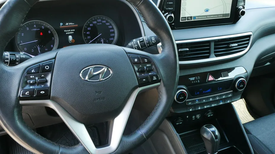 HYUNDAI Tucson -