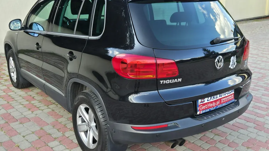 VOLKSWAGEN Tiguan -